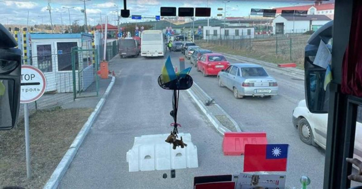 46 小時舟車勞頓 18 名旅烏克蘭台僑安抵波蘭 - 政治 - 自由時報電子報