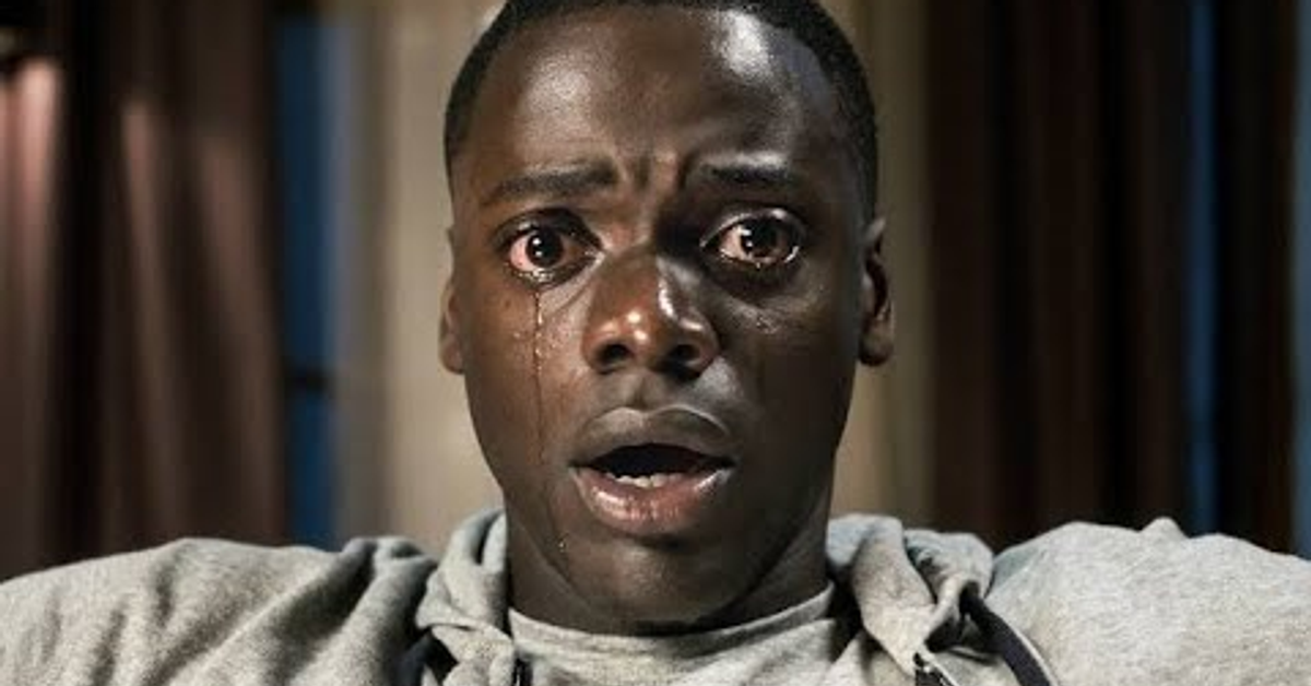 &quot;شاب بيزور أهل حبيبته لأول مرة، فبيكتشف إنهم طمعانين في جسمه وعينيه ! | ملخص Get Out