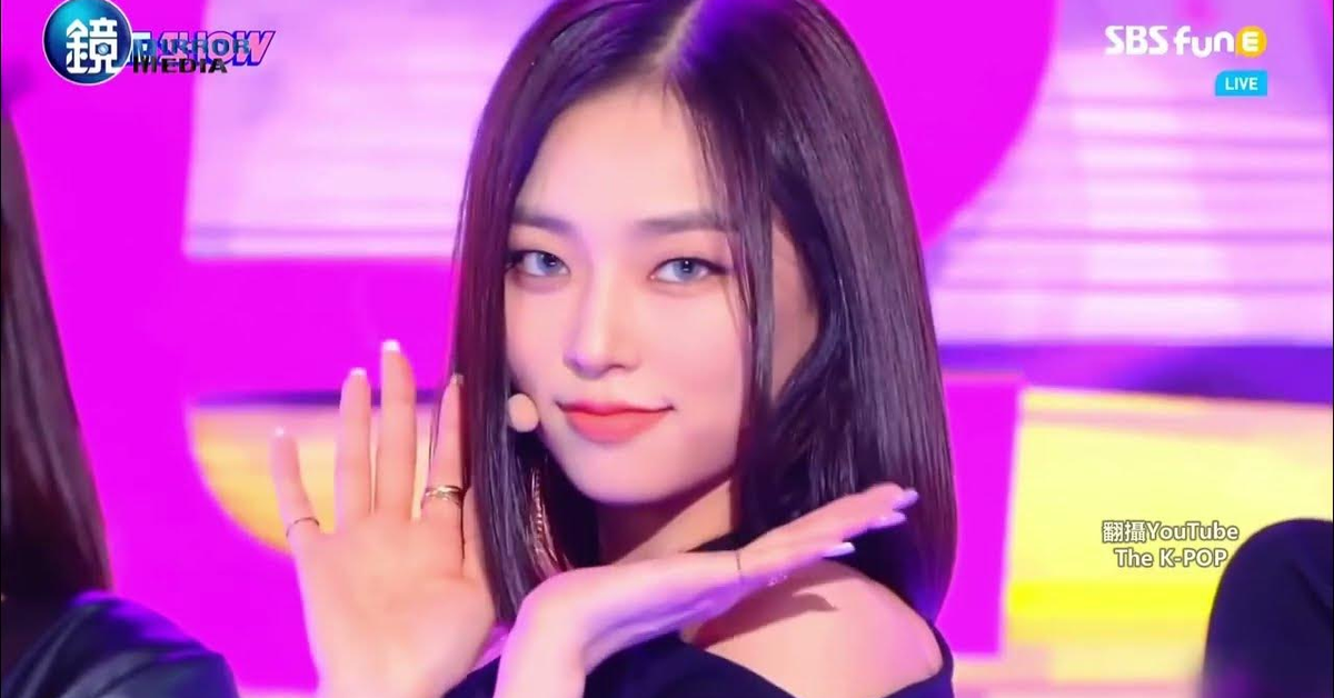 CLC兩首歌逆襲登上美國告示牌榜！2017年轉型Girl Crush，帥氣強烈的風格讓CLC知名度大開 鏡週刊