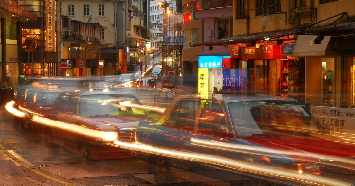 從他方回到以為是我的城市，才知道早已失去了它……